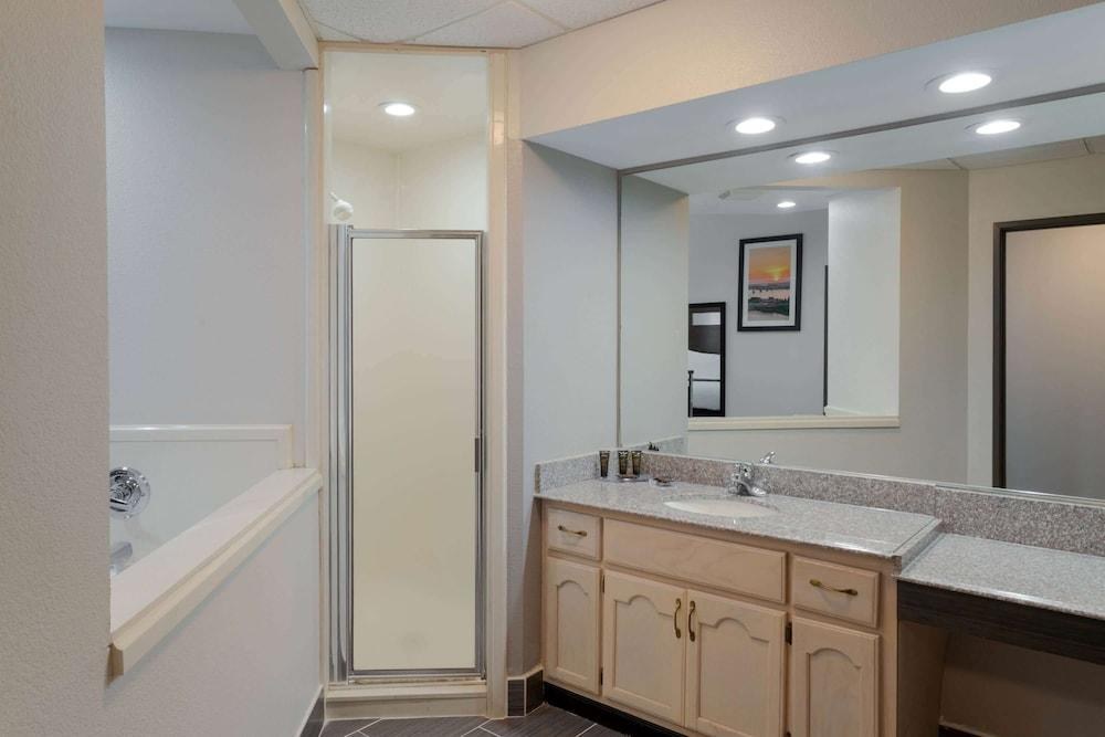 Wingate by Wyndham Memphis East photo 3