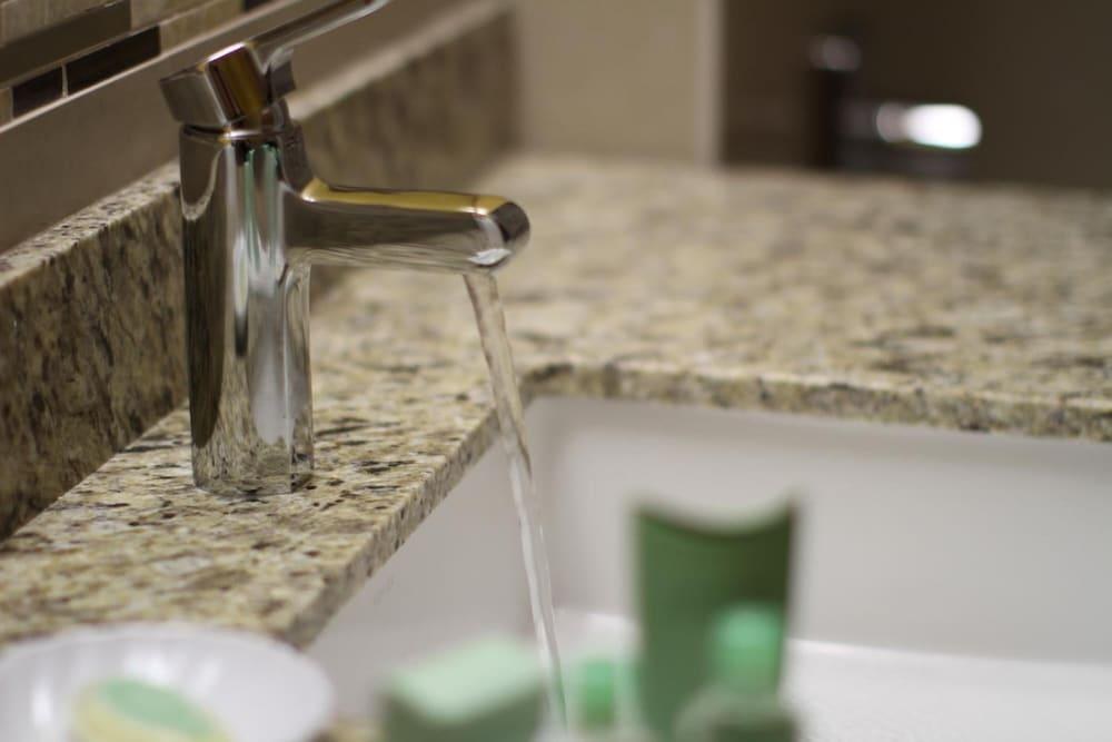 Marble Waters Hotel & Suites, Trademark by Wyndham photo 3