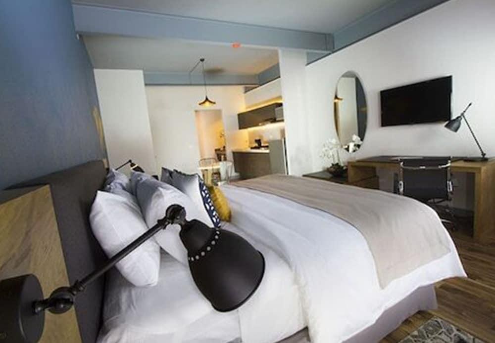 TRYP by Wyndham San Luis Potosi Hotel & Suites photo 1