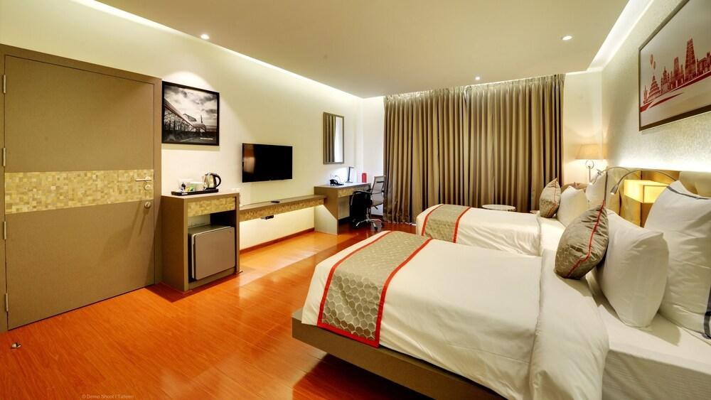 Ramada by Wyndham Bengaluru Yelahanka photo 2