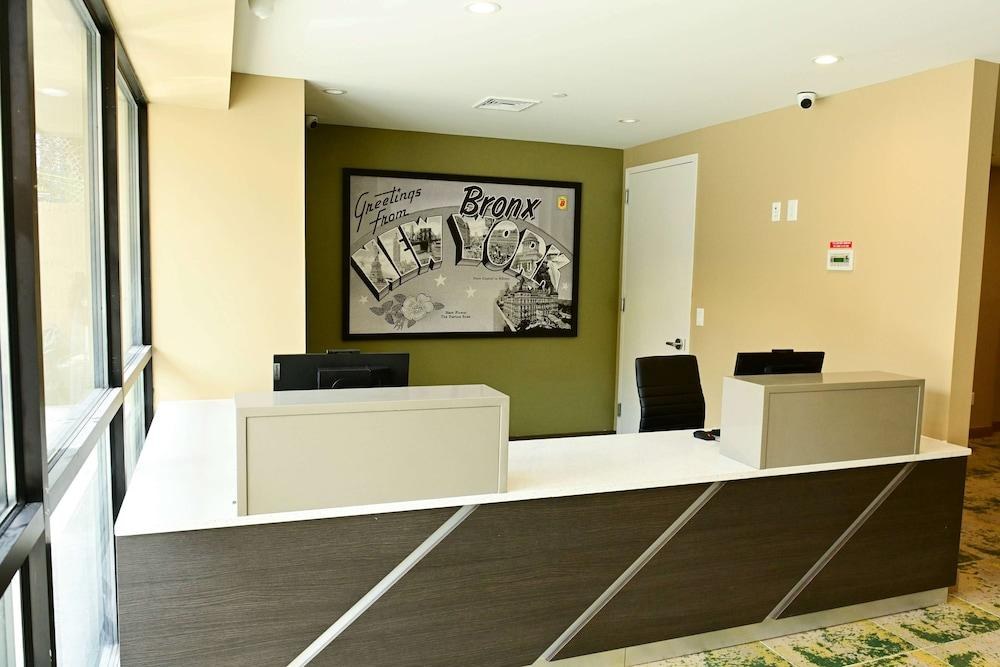 Super 8 by Wyndham Bronx Near Botanical Garden photo 4
