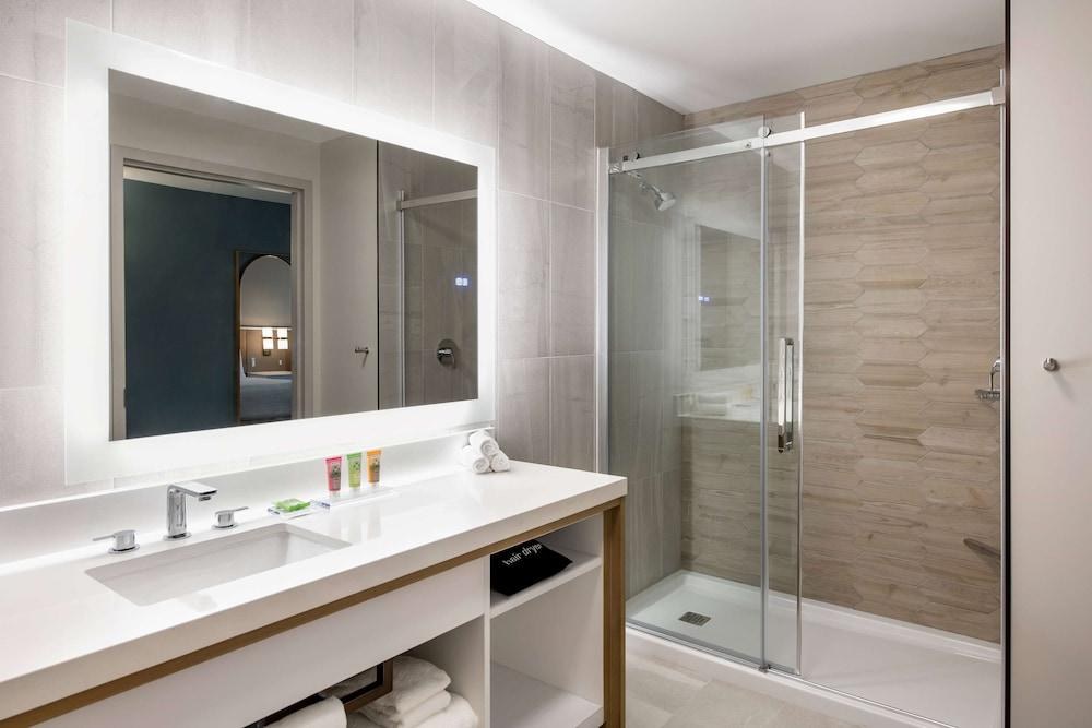 Wyndham Garden Winnipeg Airport photo 3