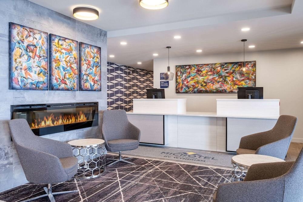 Microtel Inn & Suites by Wyndham Kanata Ottawa West photo 3