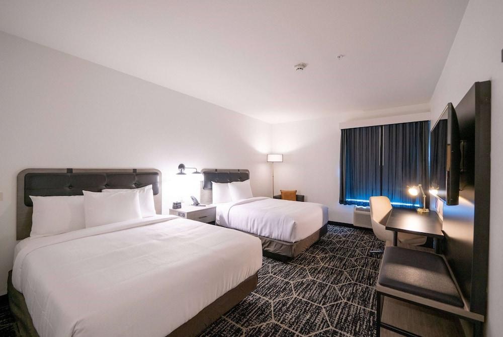 La Quinta Inn & Suites by Wyndham Austin Parmer/Tech Ridge photo 2
