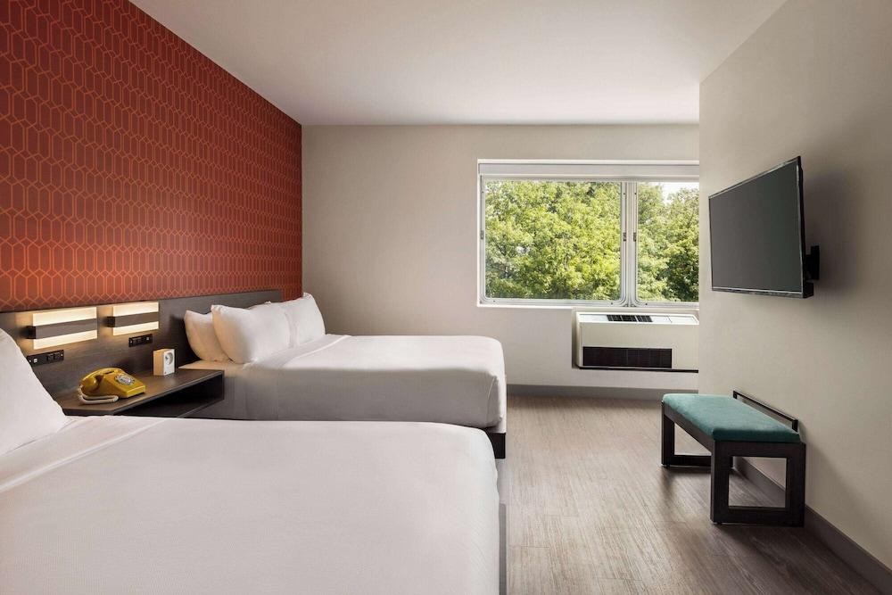 The Orbit Hotel, Trademark Collection by Wyndham photo 2