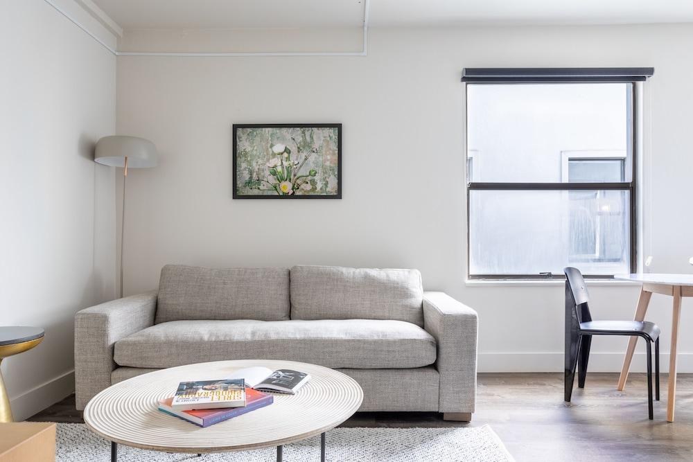 Reside Seattle Downtown, a Wyndham Residence photo 2