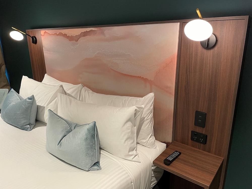Tryp BY Wyndham Pulteney Street Adelaide photo 2