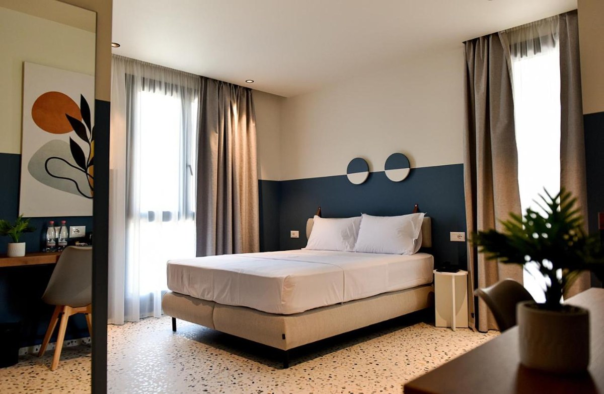 RICH BOUTIQUE HOTEL