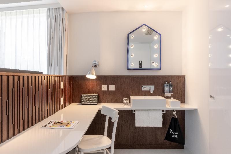 Ruby Zoe Hotel London photo 4