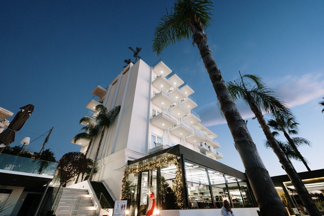 DEMI HOTEL