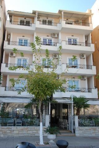 Hotel Mano photo 1