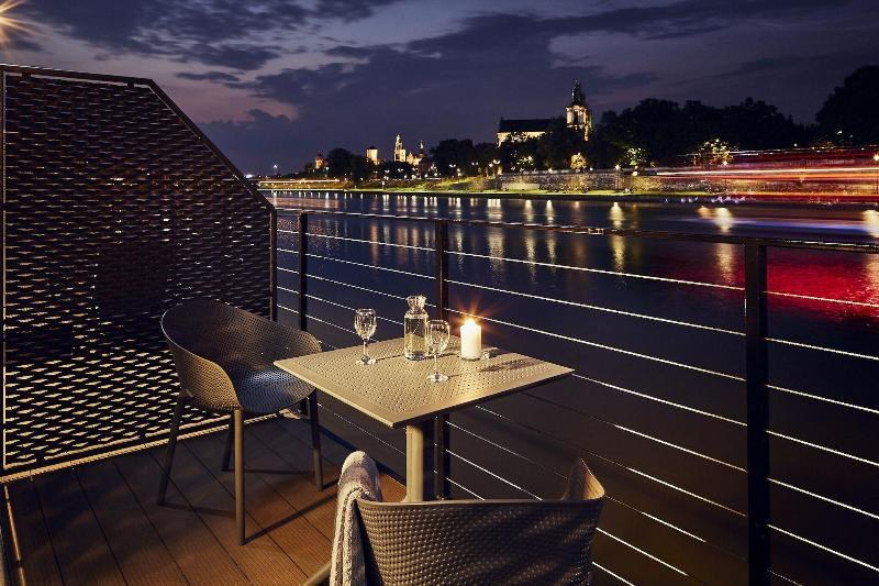 New Port Hotel photo 4