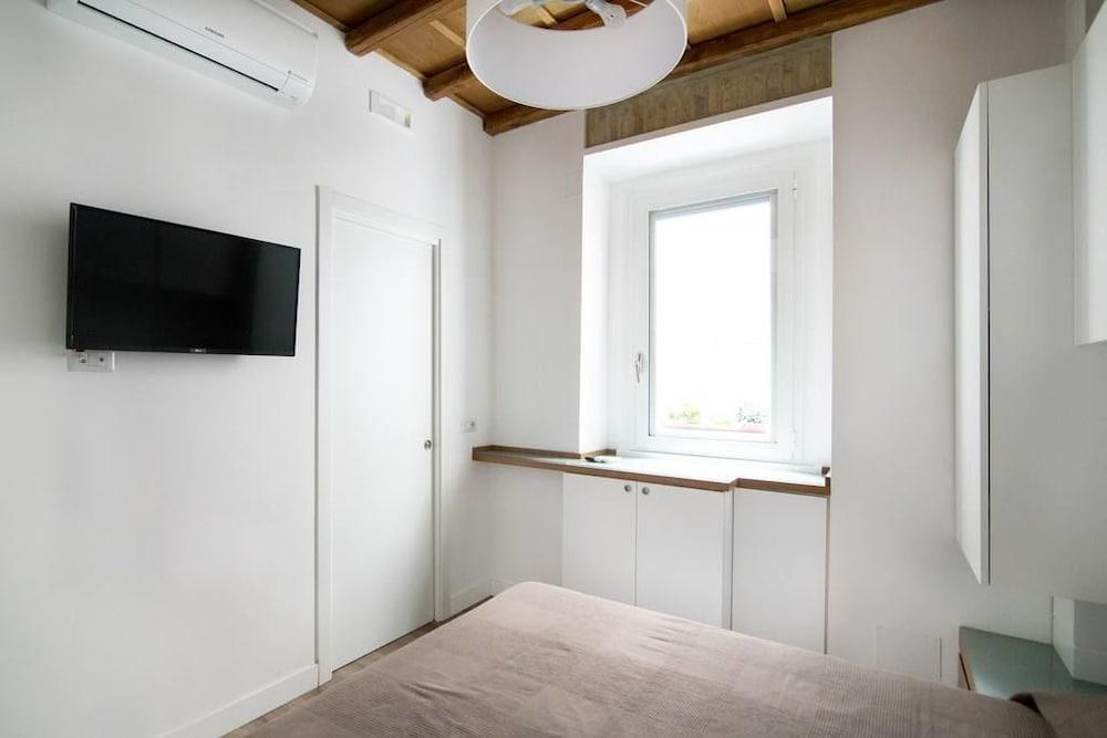 DOMENICHINO LUXURY HOME photo 3