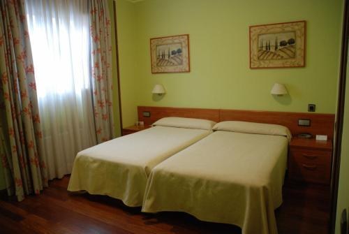 HOSTAL LOS 5 PINOS photo 2