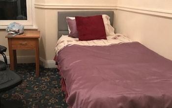OYO CEDAR VILLA GUEST HOUSE photo 2