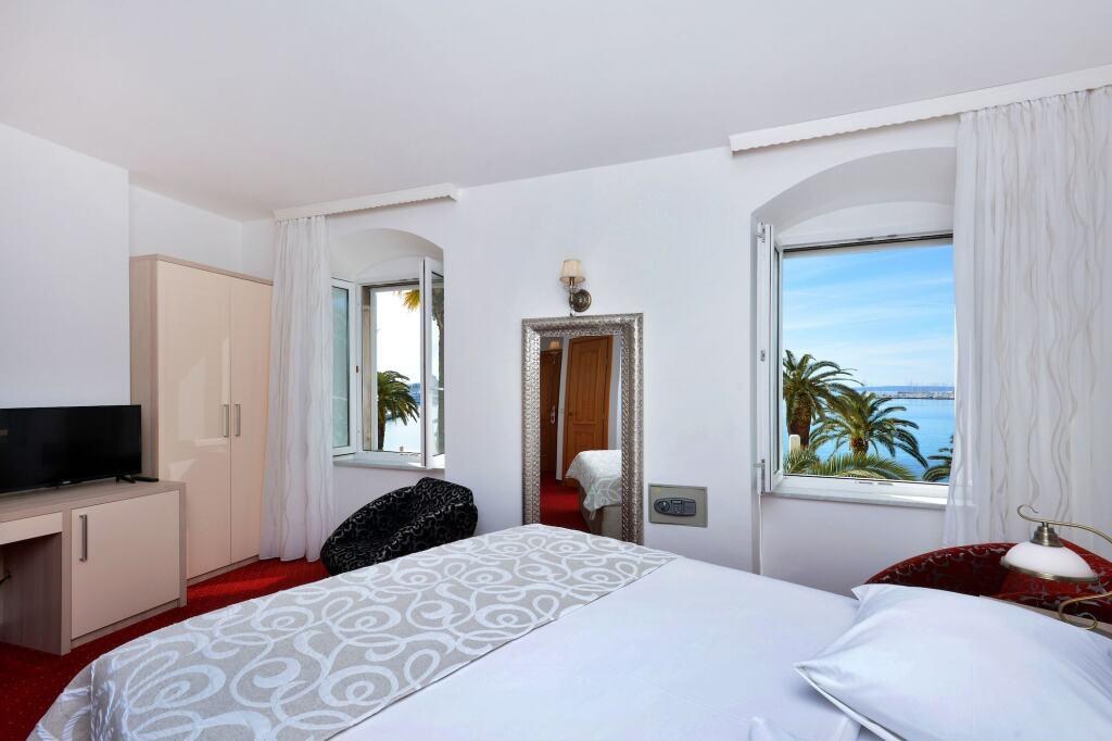 Hotel Adriana photo 3