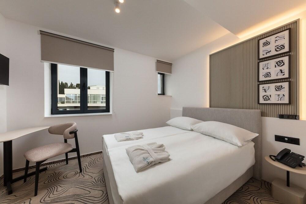 Seesea Hotel photo 4
