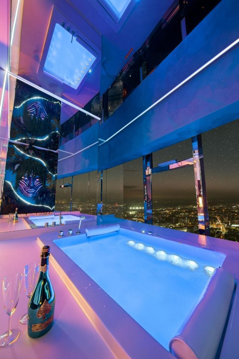AVESA Apartments in Sky Tower photo 1