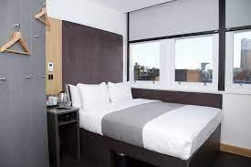 THE Z HOTEL CITY