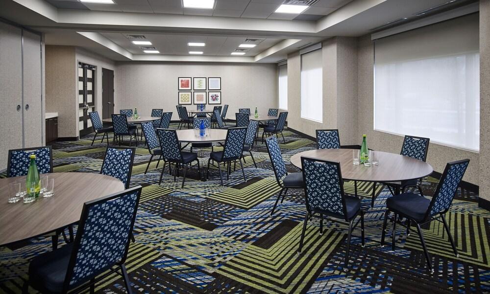Holiday Inn Express Niagara-On-The-Lake by IHG photo 1