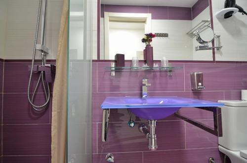 HOSTAL ALEXIS MADRID photo 4