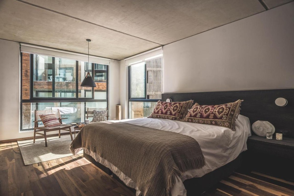 BE HOUSE SUITES & SPA