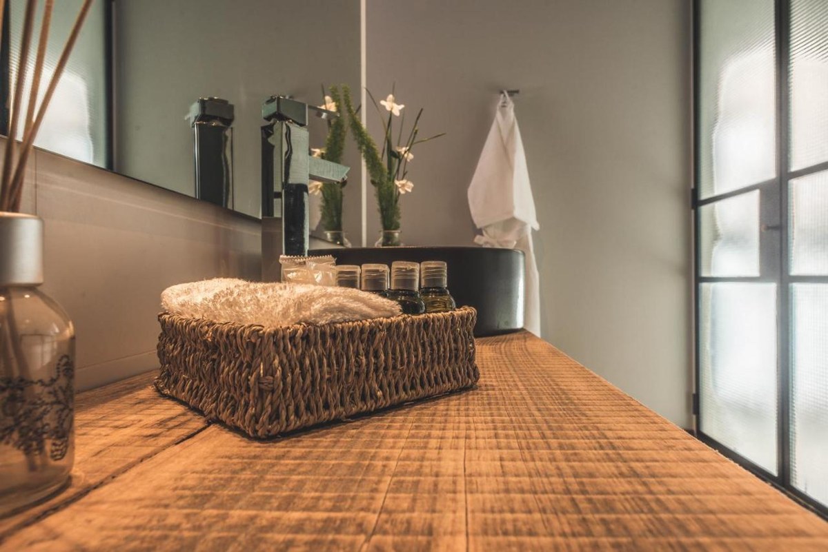 BE HOUSE SUITES & SPA photo 3