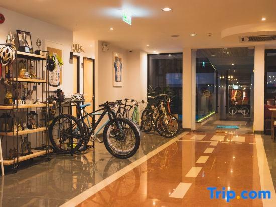 Tour De Phuket Hotel photo 1
