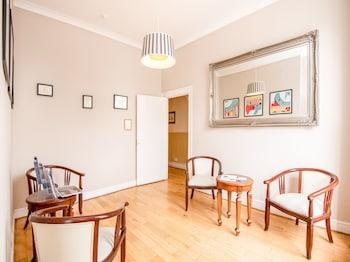 OYO THE REGENCY, CLIFTON BRISTOL photo 1