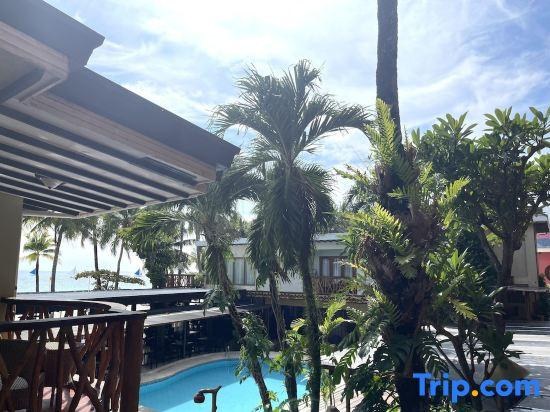 Red Coconut Beach Hotel Boracay