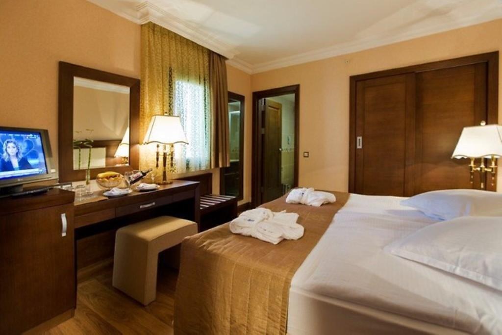 HOTEL LATANYA PARK RESORT photo 2
