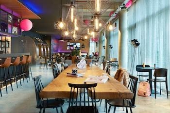 MOXY PARIS CHARLES DE GAULLE AIRPORT