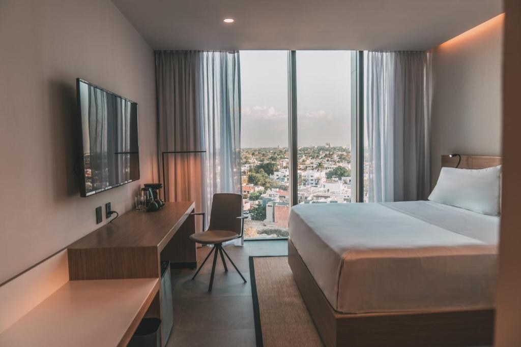 CROWNE PLAZA BY IHG MERIDA photo 1