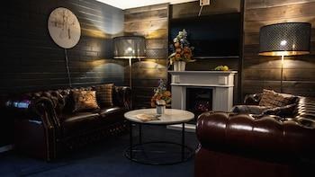 GOLDEN CIRCLE SUITES photo 1