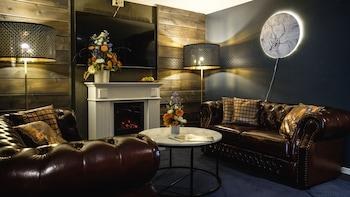 GOLDEN CIRCLE SUITES photo 2