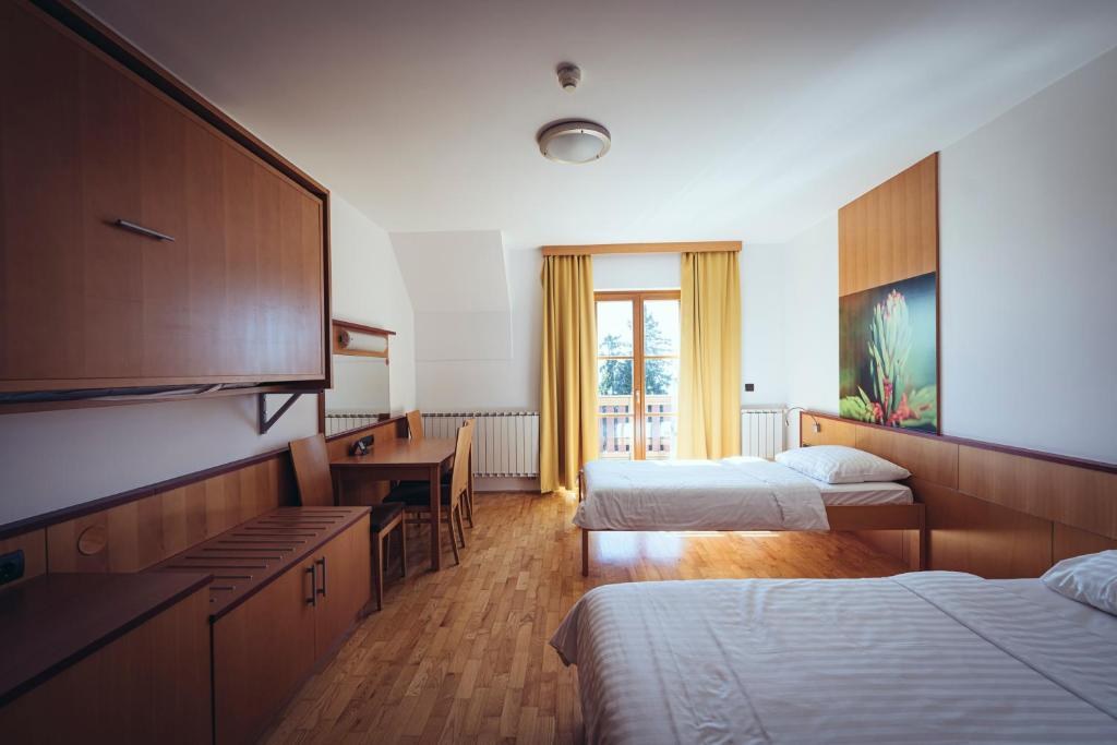 POHORJE VILLAGE WELLBEING RESORT FOREST HOTEL VIDEC photo 3