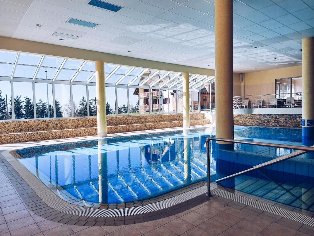 POHORJE VILLAGE WELLBEING RESORT FOREST HOTEL VIDEC photo 4