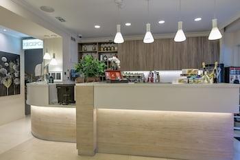 MADISON LUXURY APARTMENTS photo 4