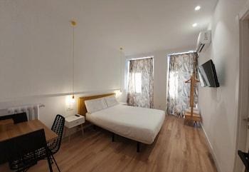 HOSTAL MANUELA BY GAIAROOMS photo 1