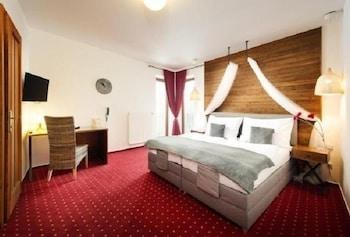 HOTEL SHARINGHAM photo 1