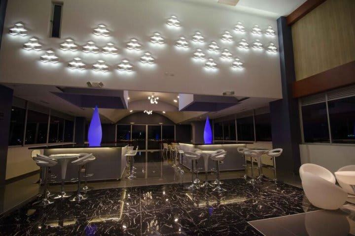 Luma Plaza Hotel photo 4