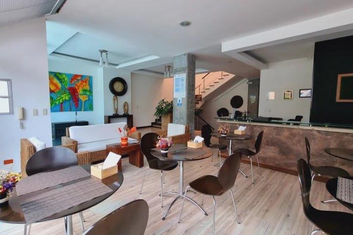 Hotel Habitat Suite photo 3