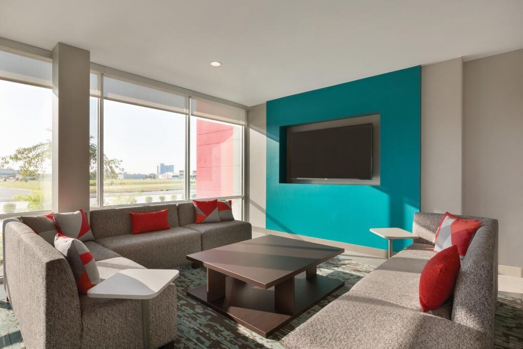 avid hotel Nashville Airport by IHG photo 3