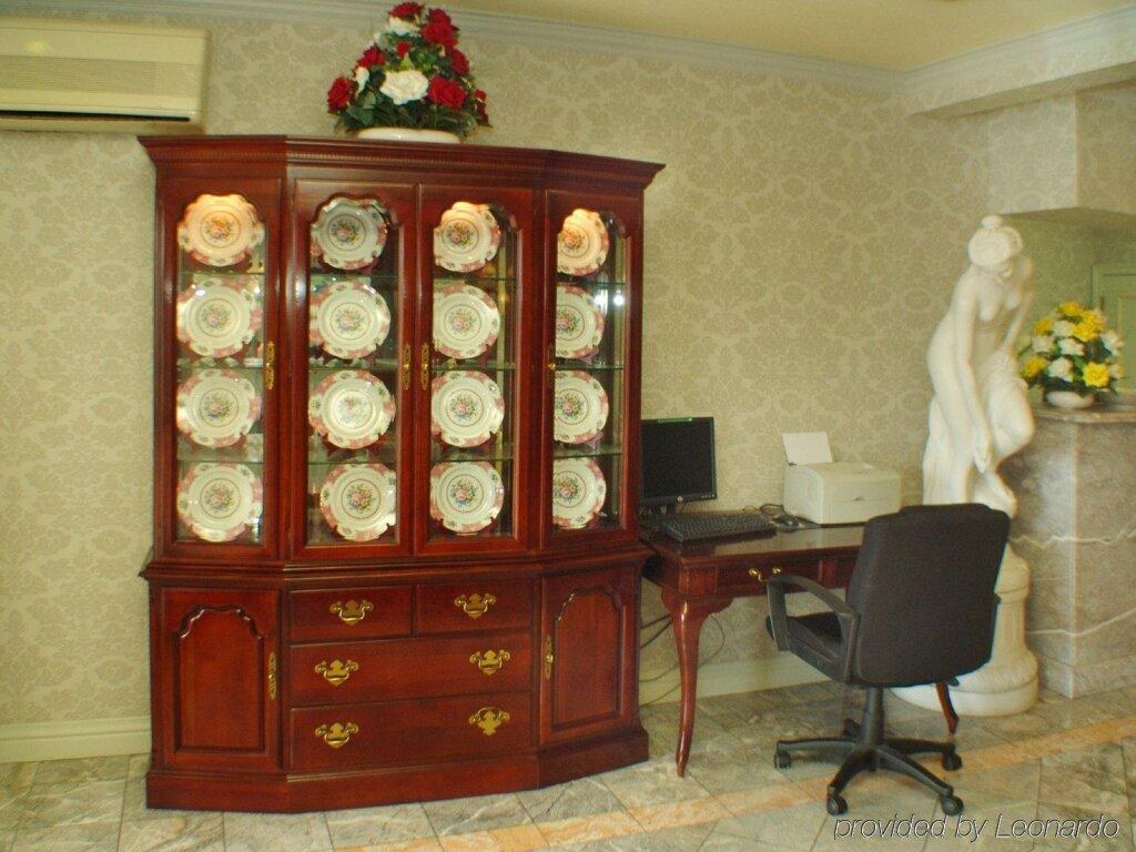 Carlyle Hotel photo 1