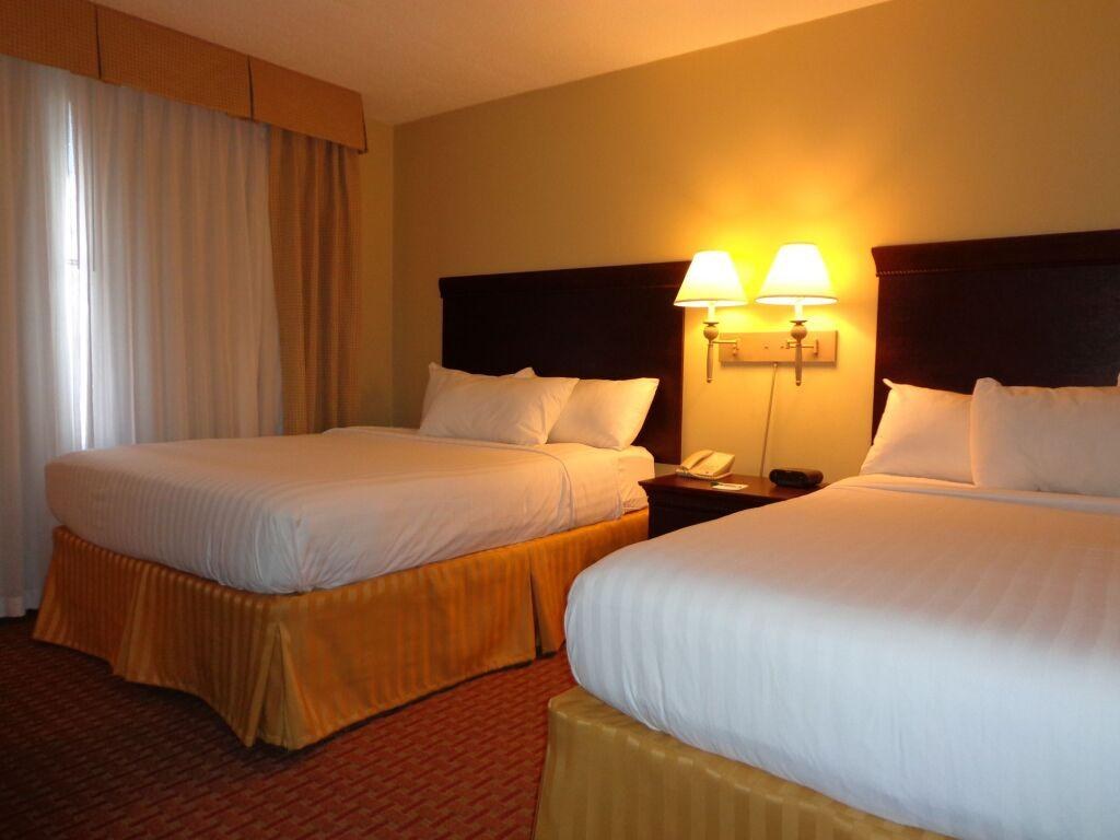 Euro Suites Hotel photo 2