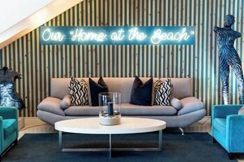BLAAUWBERG BEACH HOTEL photo 3