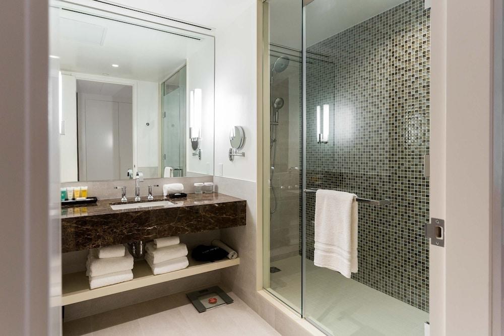 The Sutton Place Hotel Toronto photo 2