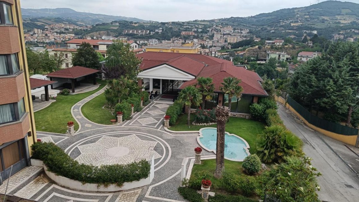 LEMI HOTEL RESTAURANT & SPA