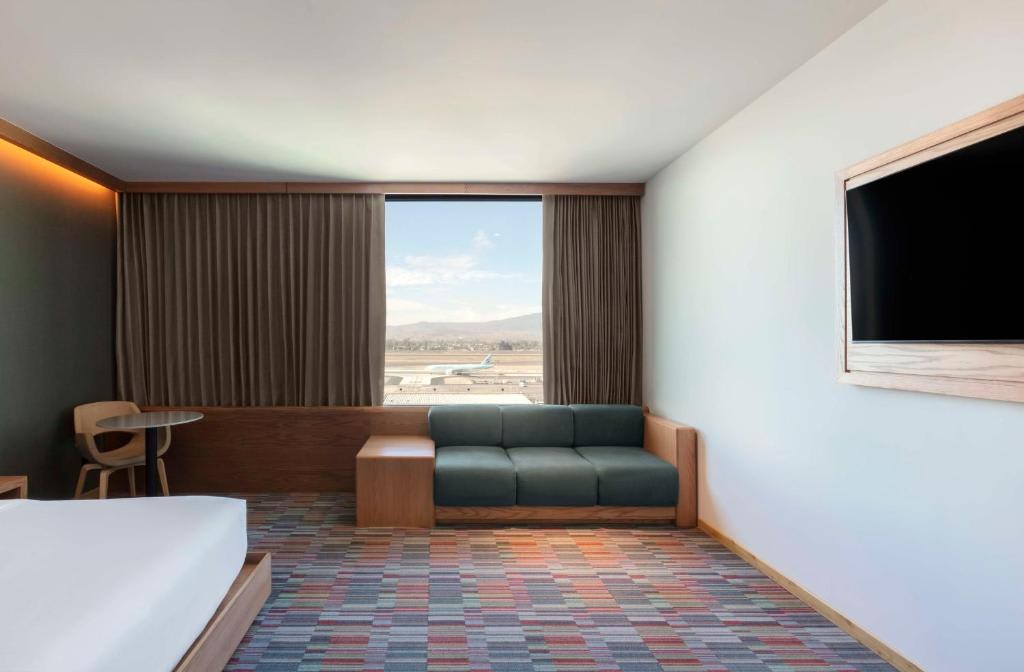 Hilton Garden Inn Guadalajara Airport photo 3