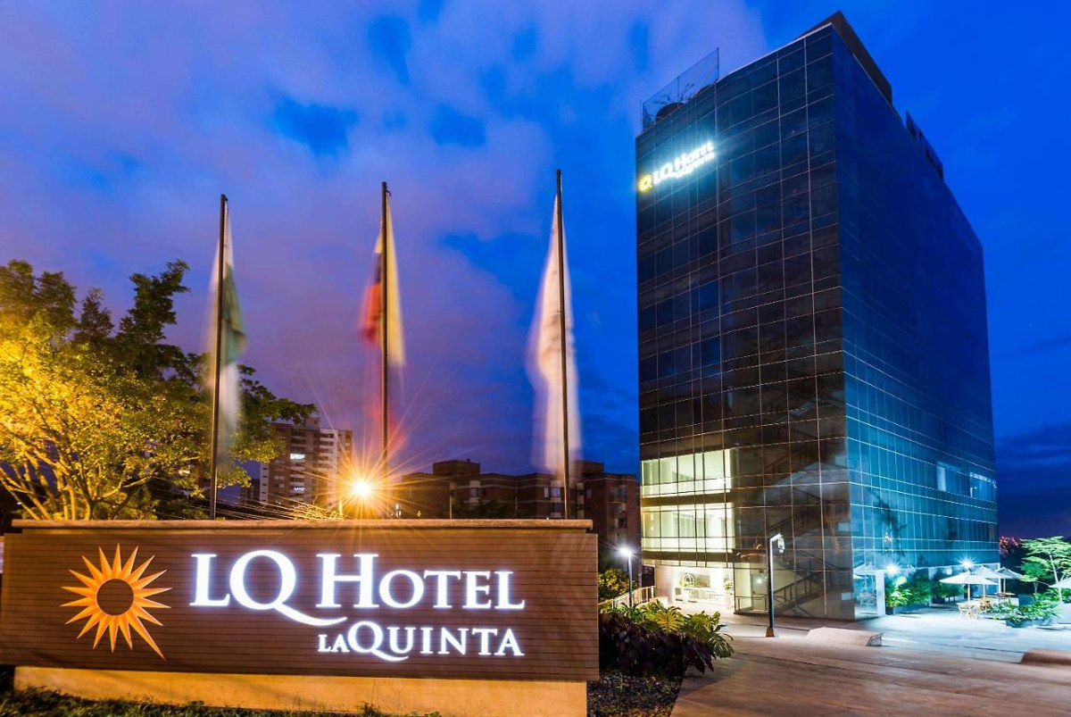 La Quinta by Wyndham Medellin photo 1